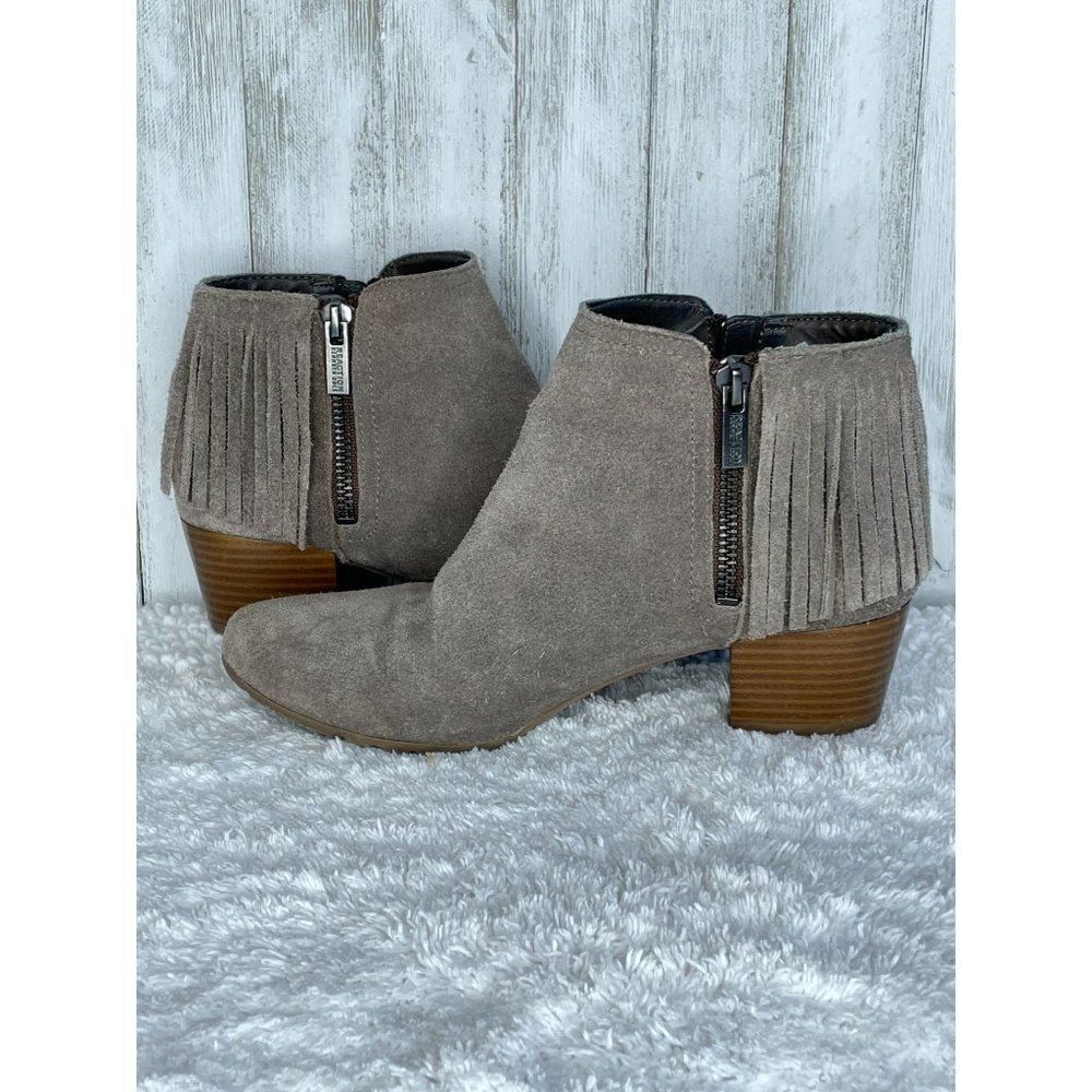 Kenneth Cole Reaction Taupe Suede Fringe Ankle Boots Pilates Booties Size 6